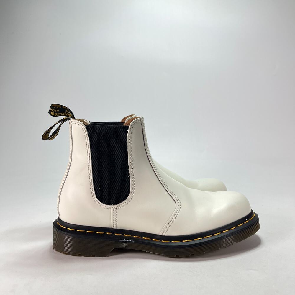 Dr. Martens 2976 White Smooth Leather Chelsea Boots Women's Size 7